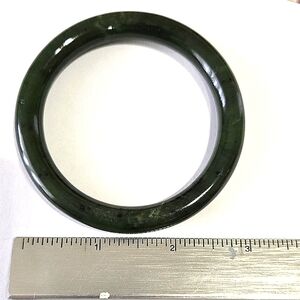 Jade bangle bracelet